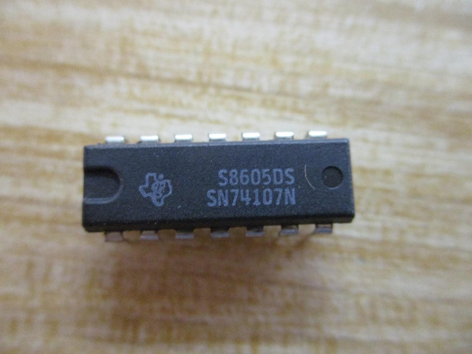 Texas Instruments SN74107N Integrated Circuit (Pack of 13)