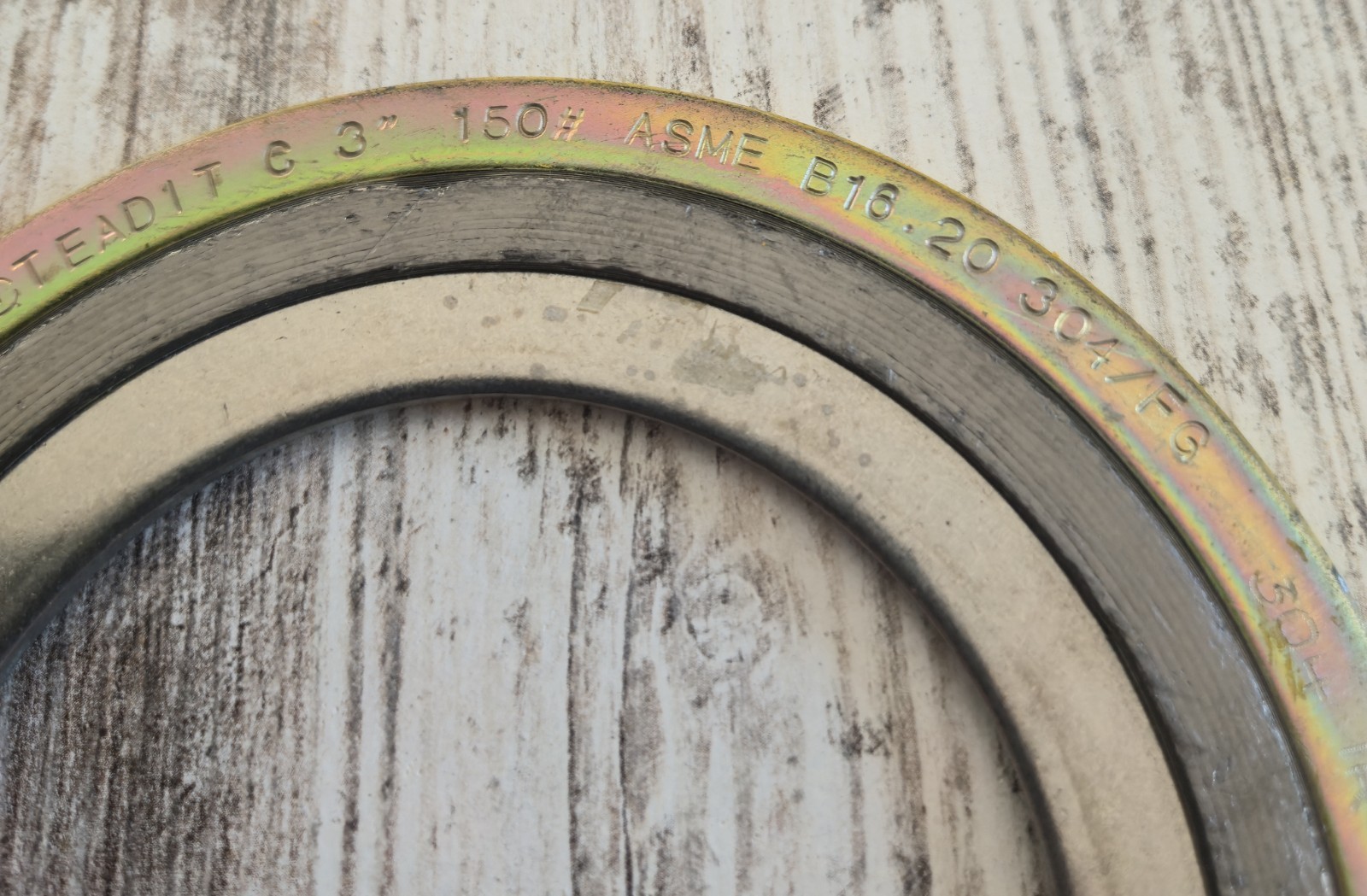 Teadit Spiral Wound Gasket 6″ 150# ASME B16.20 304 Stainless Steel / FG
