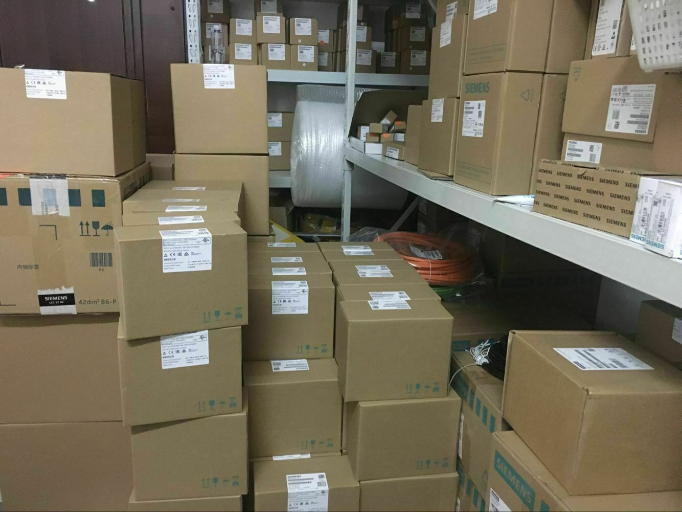 ONE NEW Siemens 6SE6440-2UE17-5CA1 6SE6 440-2UE17-5CA1 DHL