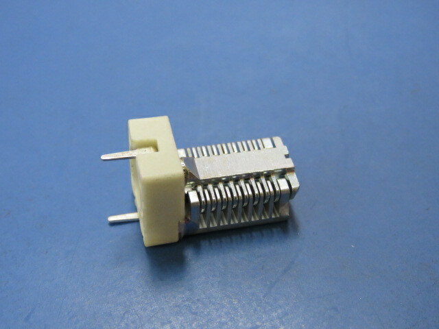 JOHNSON 189-0508-005 Qty of 10 per Lot VERITICAL PC MOUNT CAPACITOR
