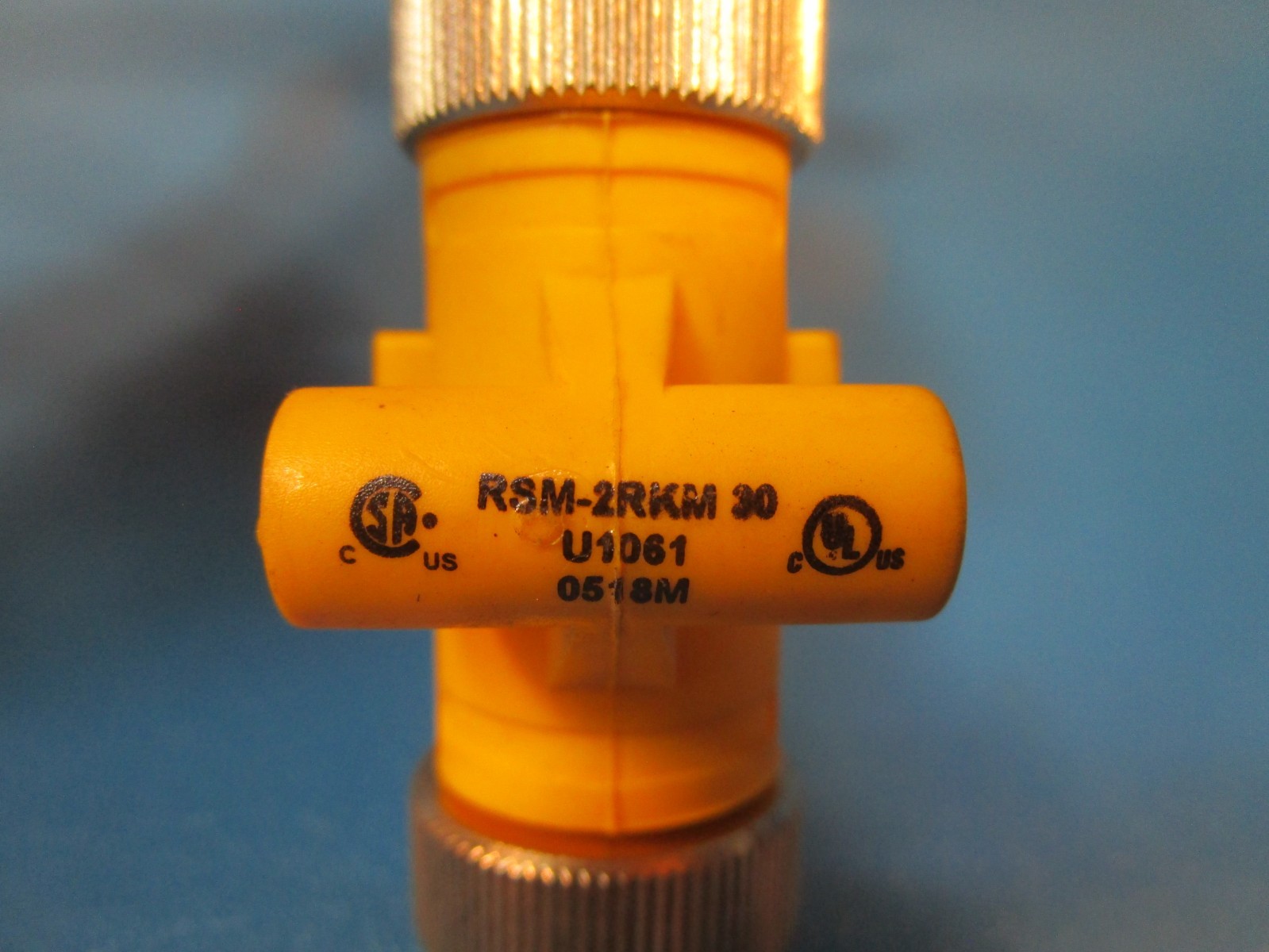 Turck RSM-2RKM 30, TEE CONNECTOR 7/8 INCH MINIFAST, 1-MALE, 2-FEMALE, 3-PIN