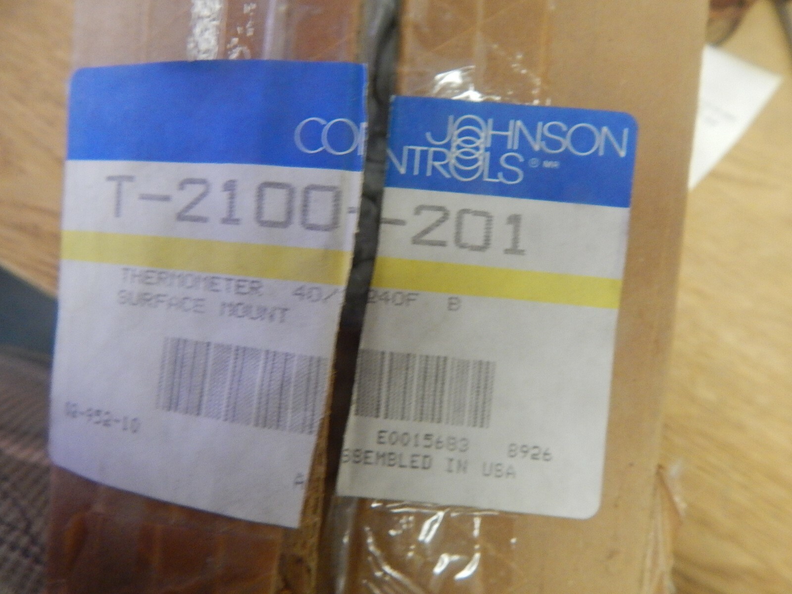 NEW Johnson Controls 02-952-10 T-2100-201 40/240F 15ft *FREE SHIPPING*