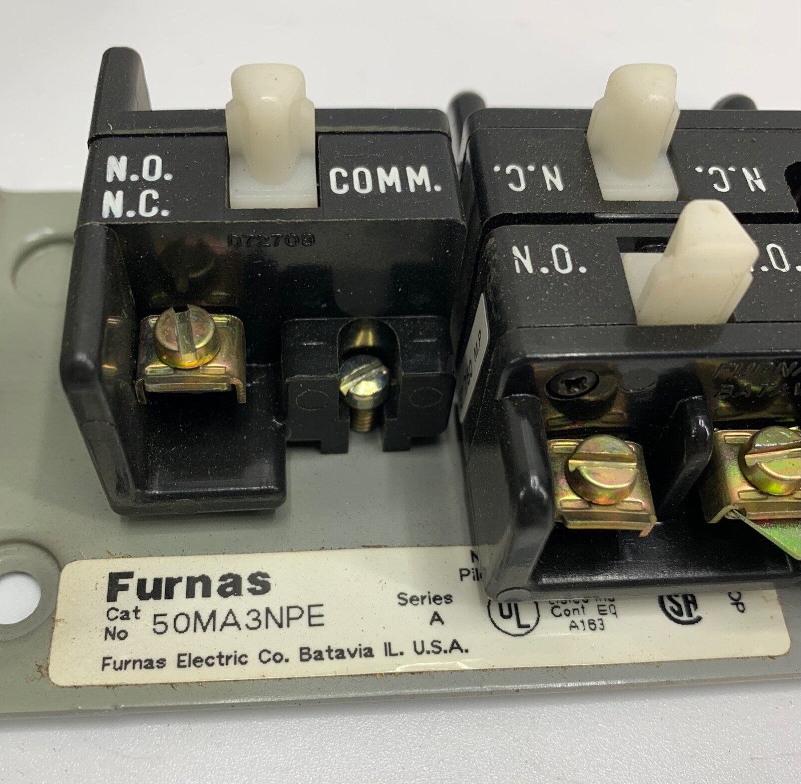Furnas # 50MA3NP ~ 3 Button Control Station ~ (5105)