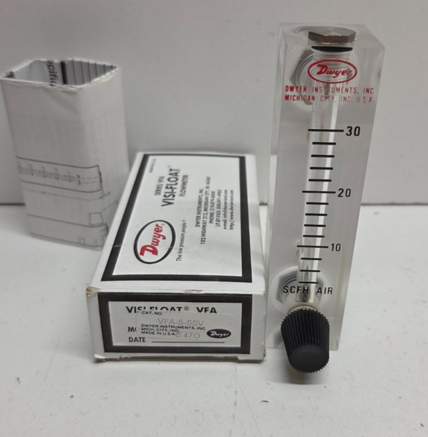 NEW IN BOX! DWYER 4-3030SCFH FLOW METER VFA-6-SSV