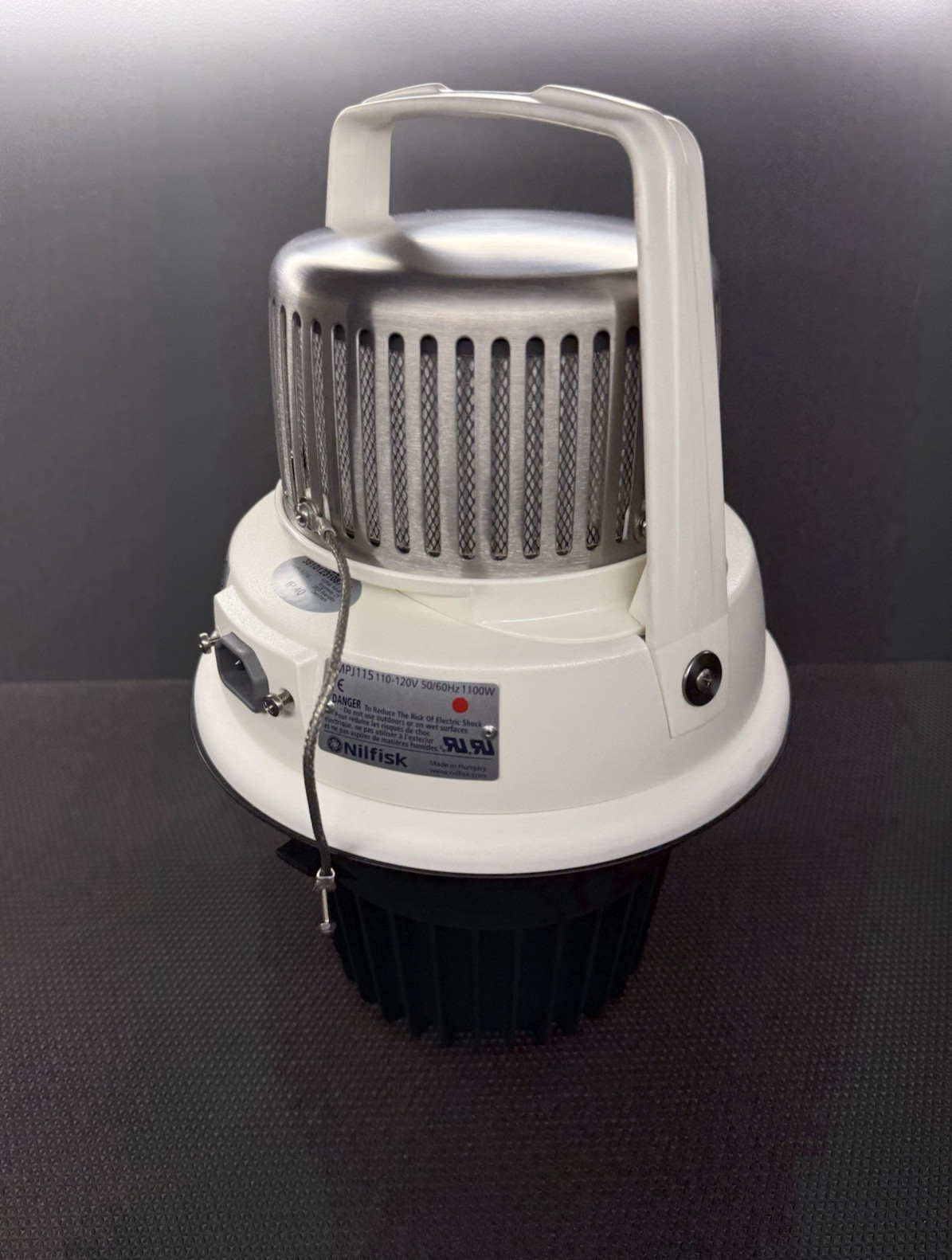 Nilfisk IVT 1000CR Vacuum with Safe-Pak,