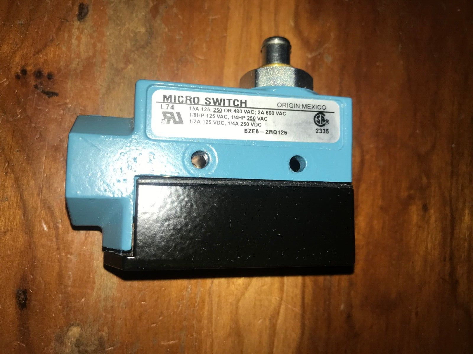 Honeywell BZE6-2RQ125 Limit Switch, Medium Duty Snap Action, Plunger, NC/NO