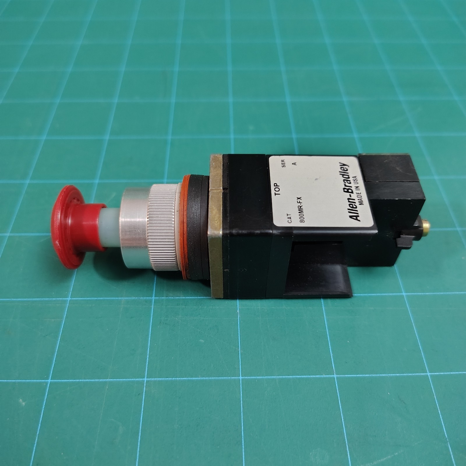 Allen Bradley 800MR-FX Emergency E-Stop Red Cap Push Pull Button w/ Contacts