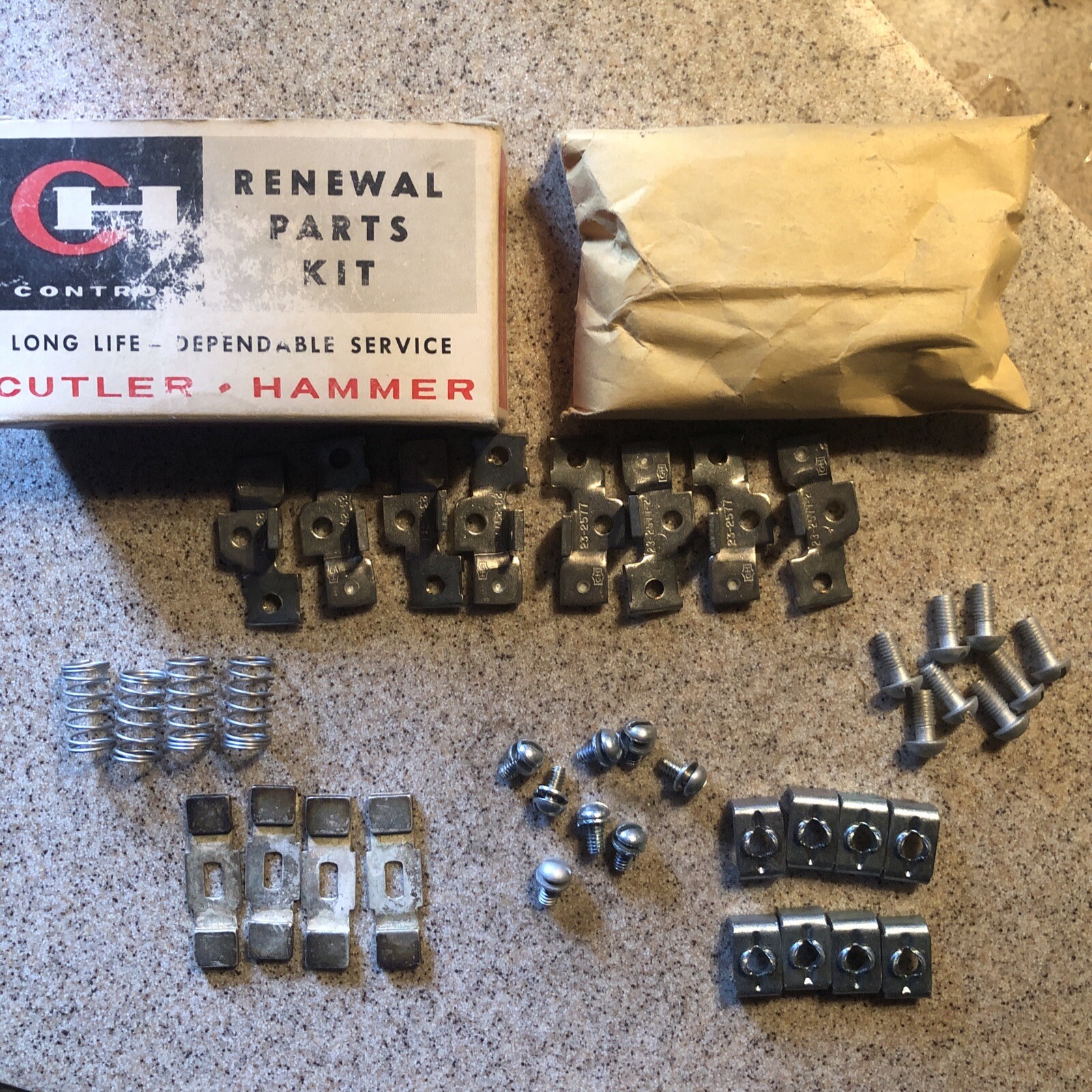 CUTLER-HAMMER RENEWAL PARTS KIT 6-3-4 Contactor NEW