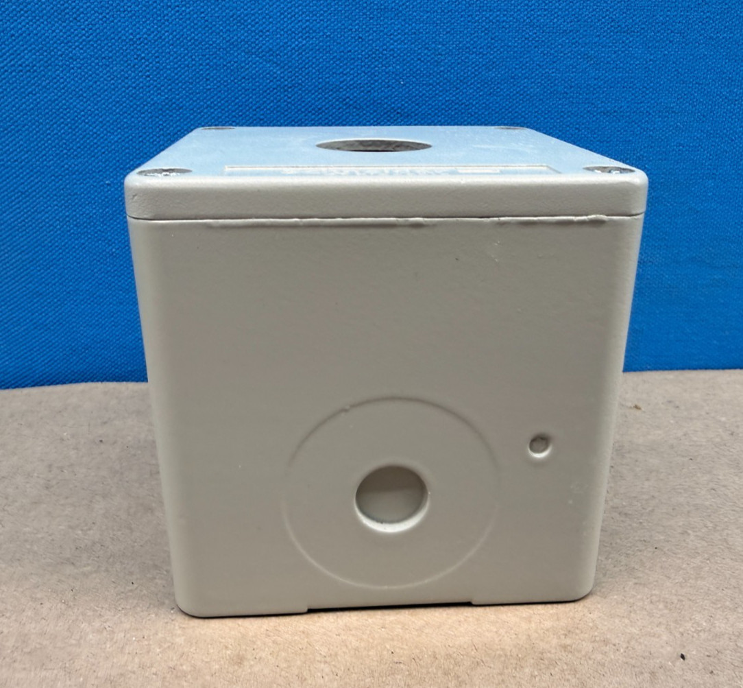 Schneider Electric XAPG19501 Harmony Control Station Enclosure Push Button Box