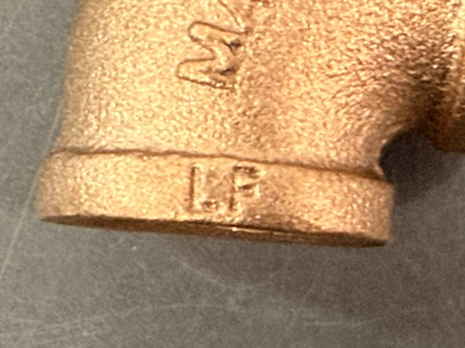 (QTY 5) Matco-Norca 3/4″ x 3/4″ Lead-Free 90° Female Brass Elbows B-L9004LF