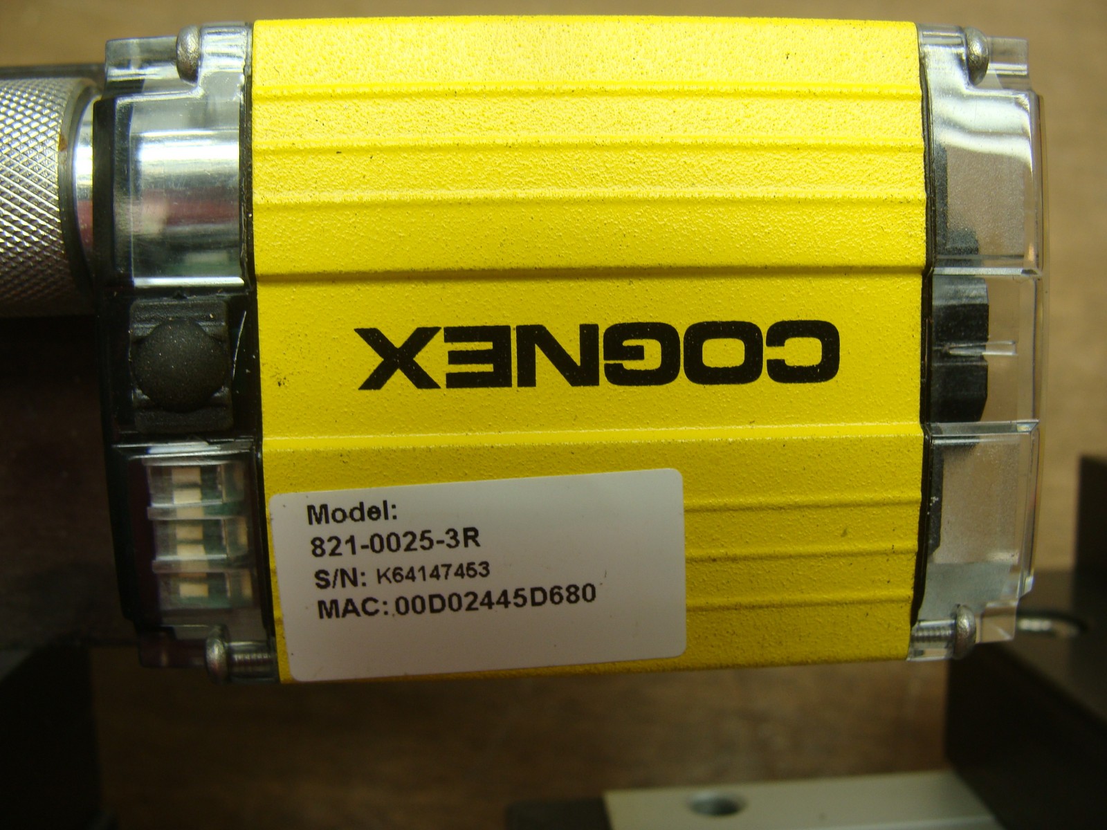 DRYLIN T BY IGUS LINEAR GUIDE BLOCK W/COGNEX BAR CODE READER 821-0025-3R