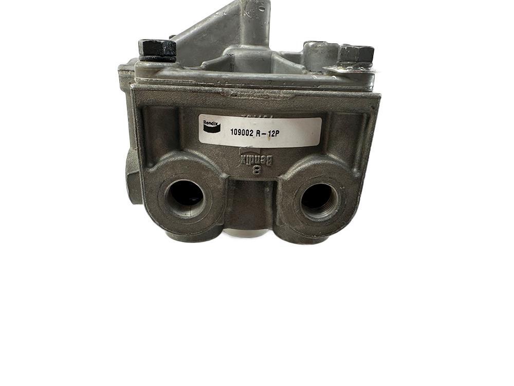 Bendix R-12P Pilot Relay Valve 109002 NEW FREE FAST SHIP