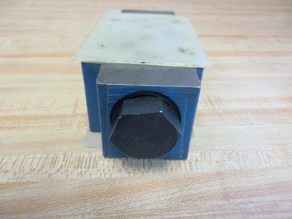 Mannesmann Rexroth Z2S 10-1-32/V Hydraulic Valve Z2S10132V