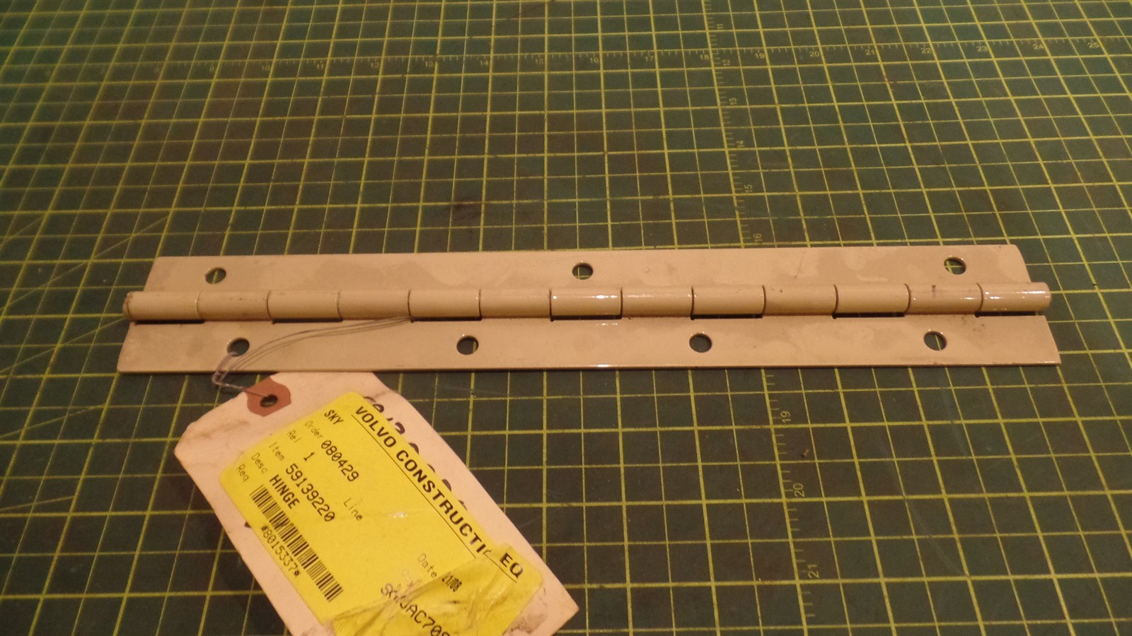 INGERSOLL RAND HINGLE ASSEMBLY 59 139 220, 59139220, VOLVO, 13″ X 2″ N.O.S