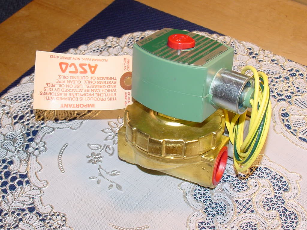 Asco RedHat 8220G409, 2-Way, Normally Closed, Solenoid Valve, Steam / Hot Water