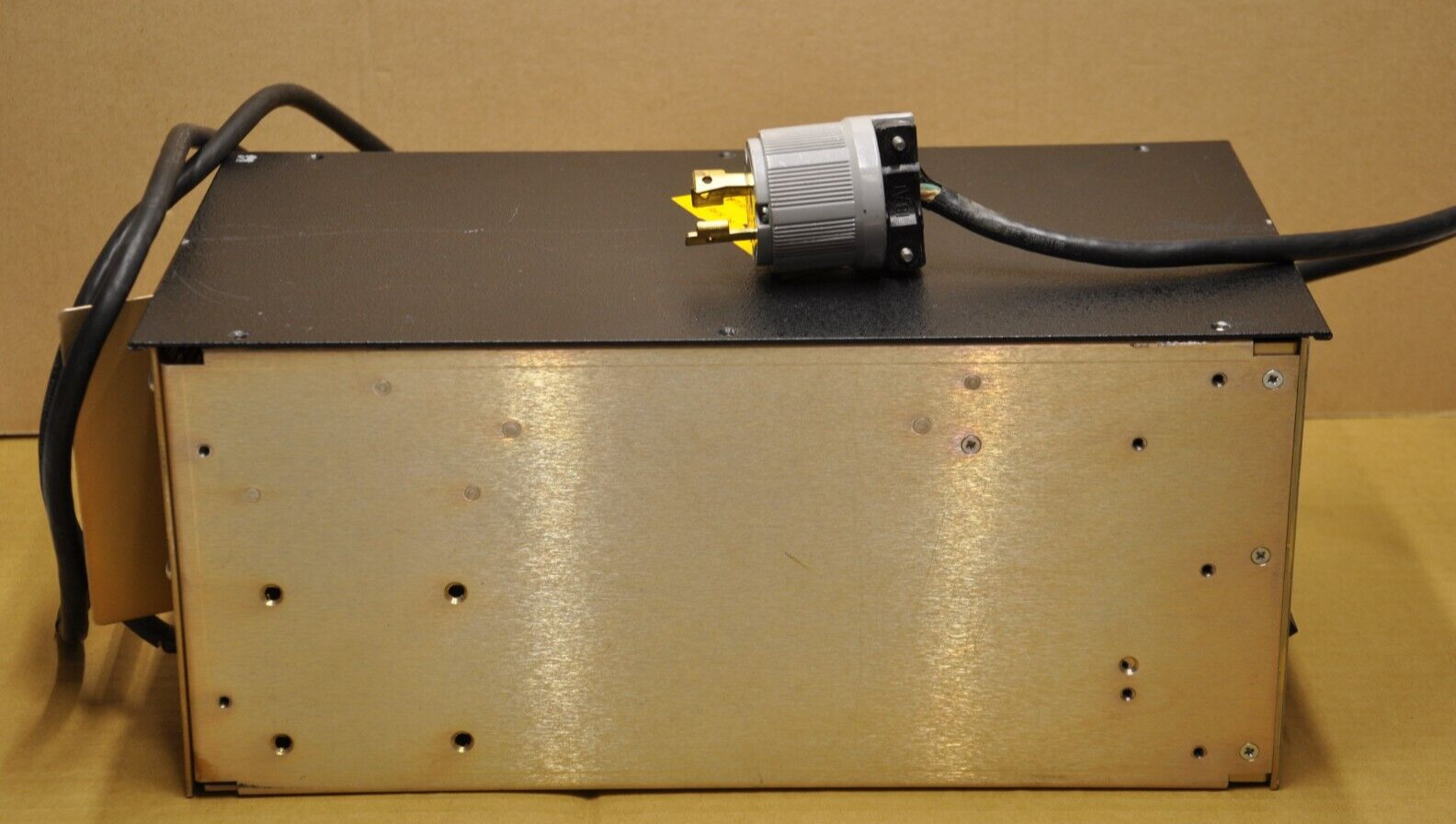 ADVANCED ENERGY PE-1000 AC PLASMA POWER SOURCE 3157501-000 FOR PARTS ONLY