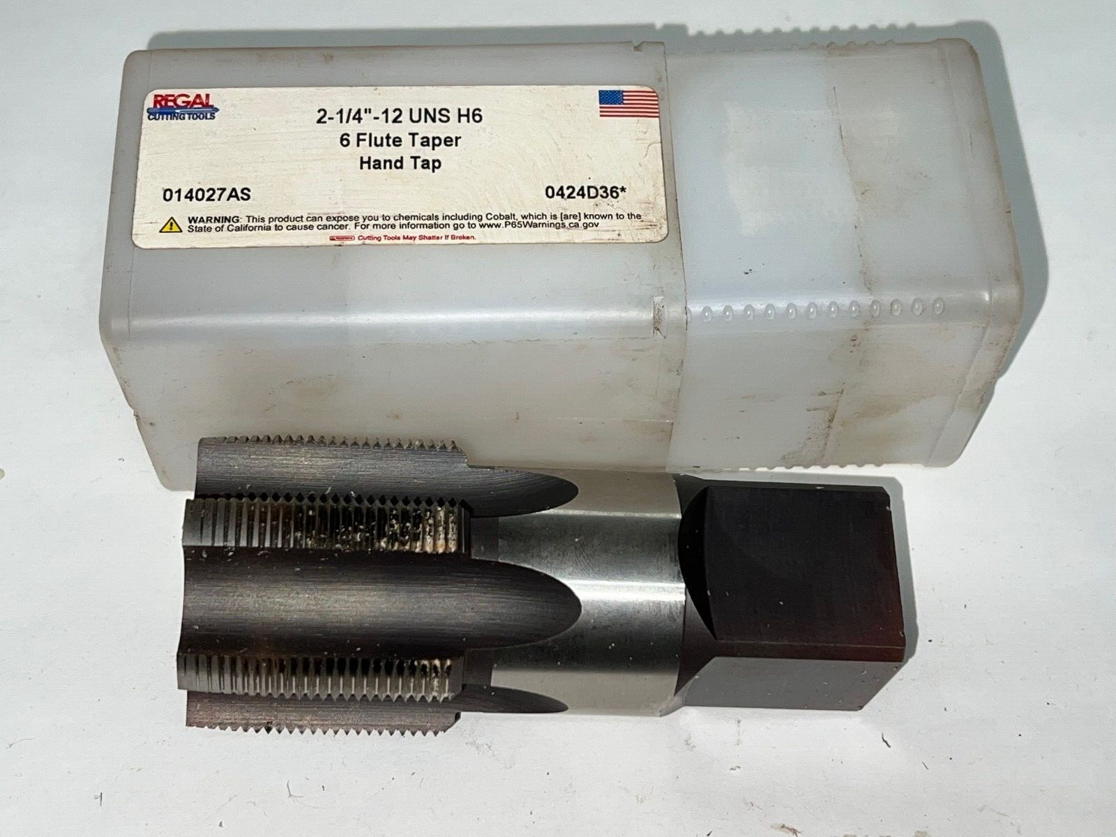 REGAL CUTTING TOOLS HAND TAP 014027AS 2-1/4″-12 UNS H6 RH 3-9/16″ LOC 5-1/4″ OAL
