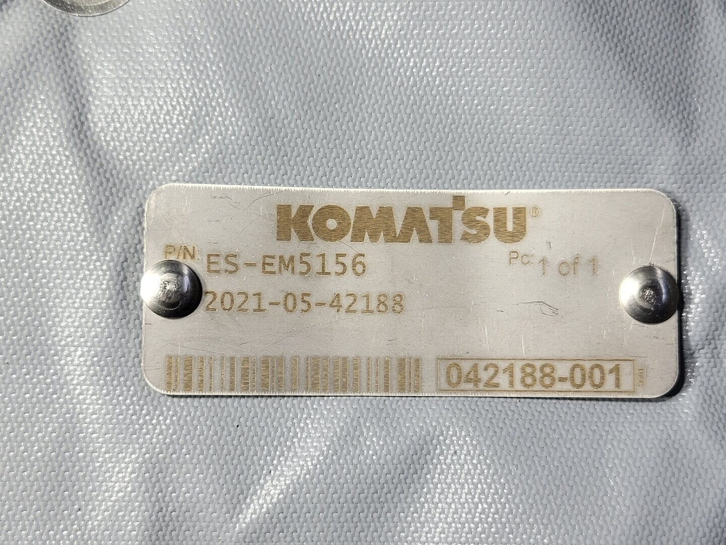 SURPLUS NEW KOMATSU EM5156 Exhaust Blanket – Heavy Machinery