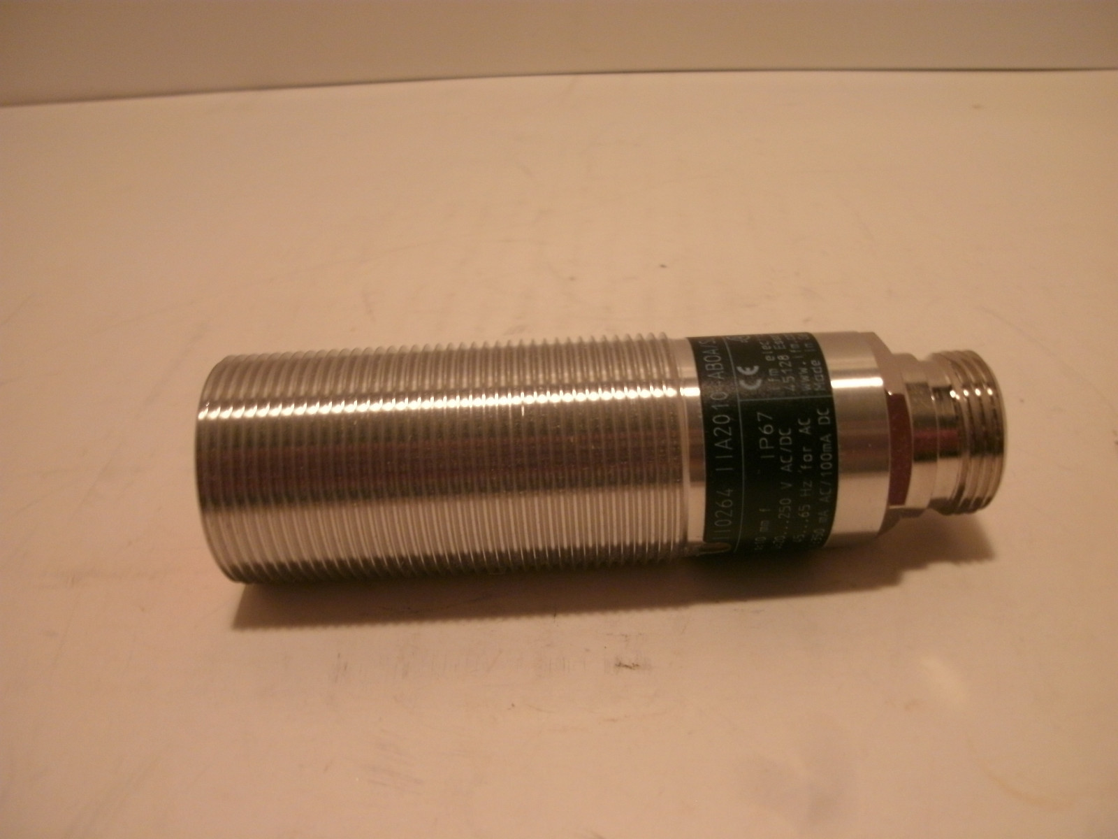 EFECTOR100 IIA2010-ABOA/SL/LS-300BL INDUCTIVE SENSOR 20..250 V AC/DC NEW IN BOX