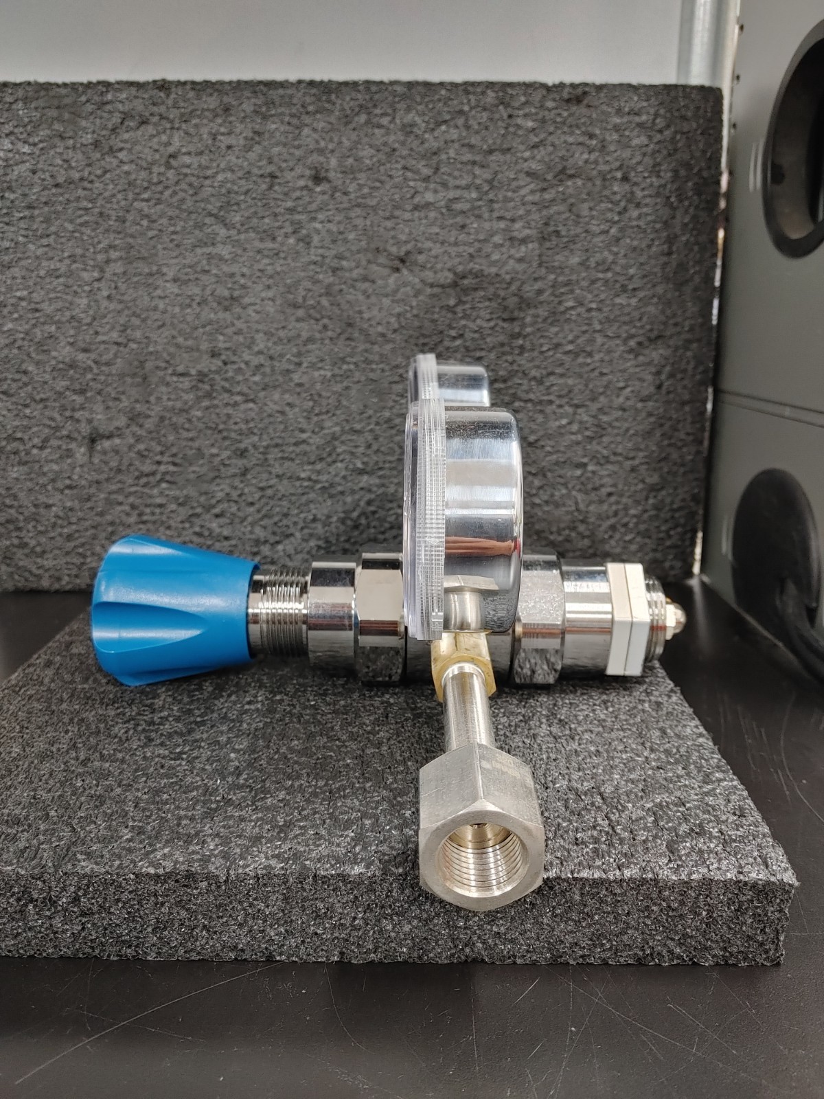 MATHESON High Purity Regulator with Pressure Gauges
