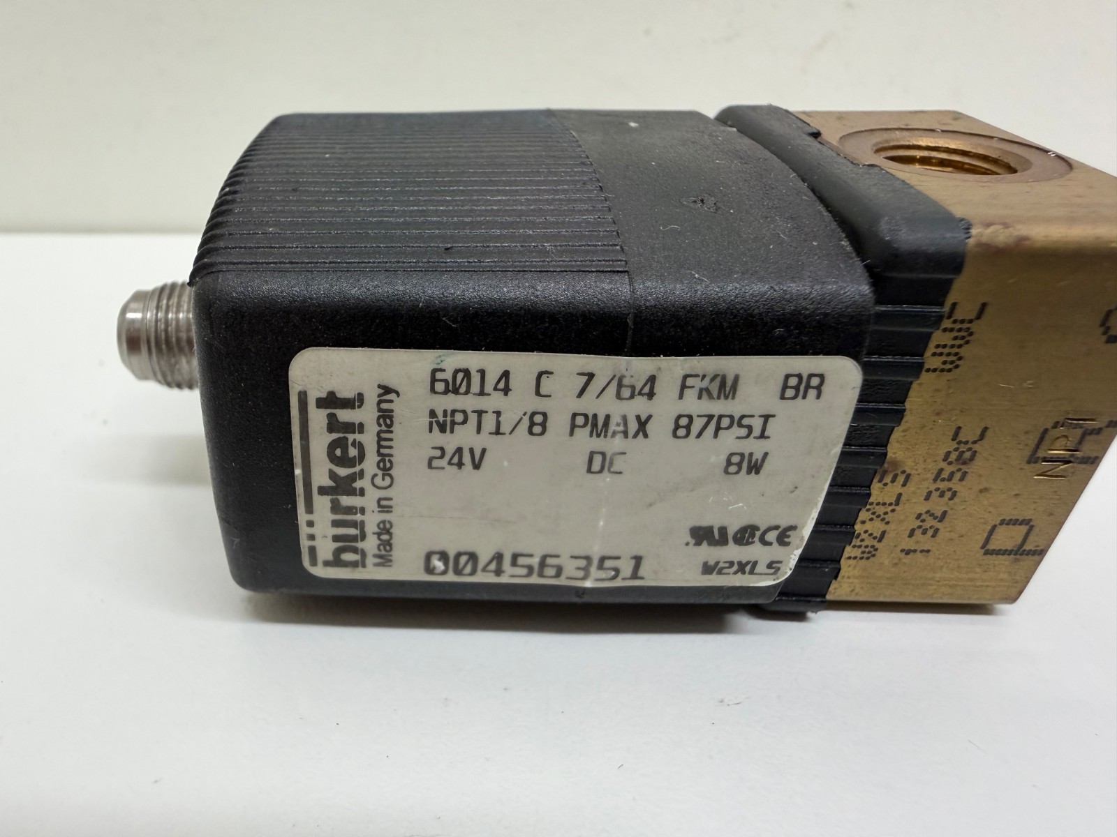 NEW OLD STOCK! BURKERT 87PSI 24V SOLENOID VALVE 125723