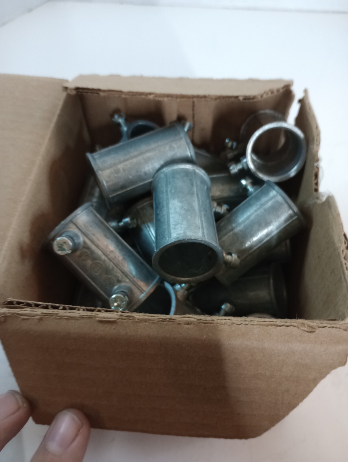 3/4″ BRIDGEPORT 241-DC CONDUIT EMT COUPLER CONNECTOR – LOT OF 25