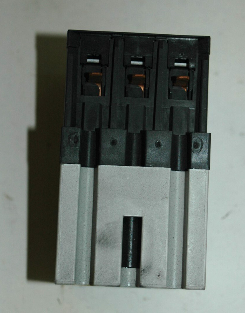 CONTACTOR, MODULE 190-A40D 110-120V BULLETIN 90 50-60 HZ -SURPLUS-