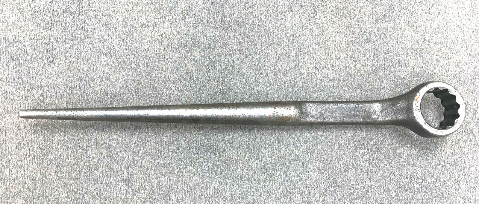 PROTO BOX END SPUD WRENCH 12 POINT 2″ SIZE 3-5/32″ HEAD OD 24-1/2″ OAL LENGTH