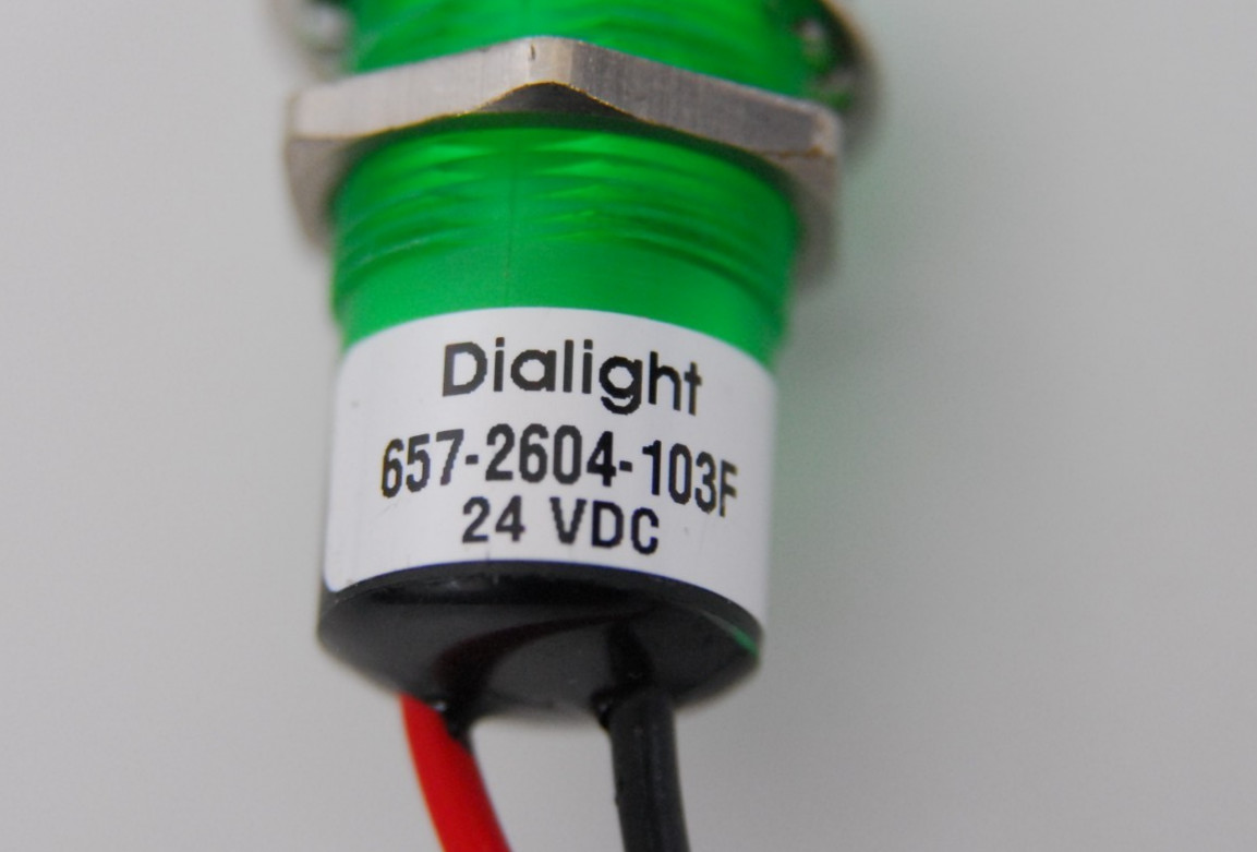 Dialight 657-2604-103F 24 VDC 0.68″ Green LED Dome Panel Mount Indicator