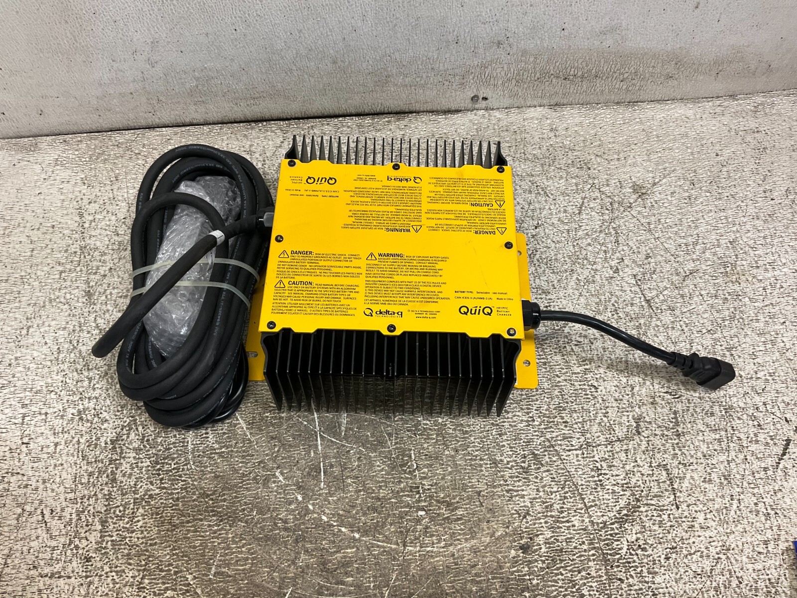 Delta-Q Ezgo 913-4810-06 Battery Charger 48 VDC 16 A QuiQ 913481006 New (TSC)
