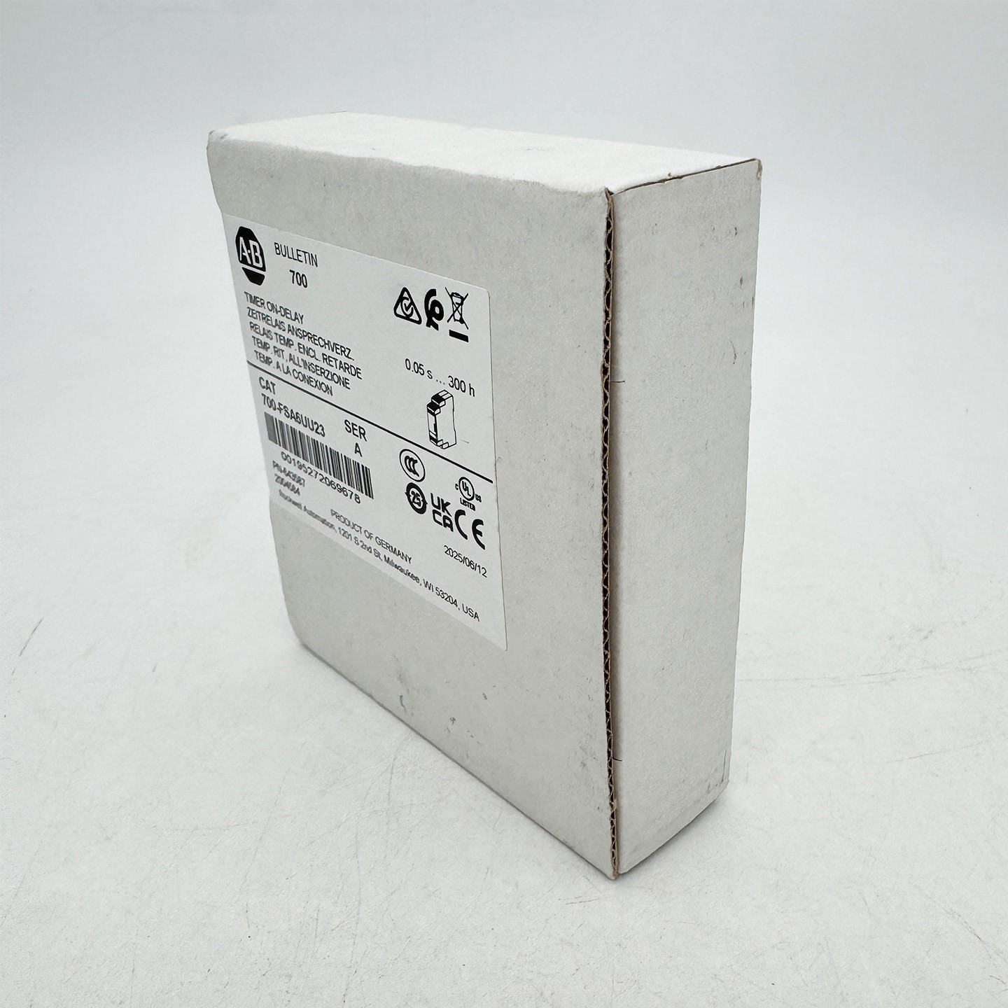700-FSA6UU23 DIN Rail Mount Timing Relay, 22.5mm New Original 700FSA6UU23