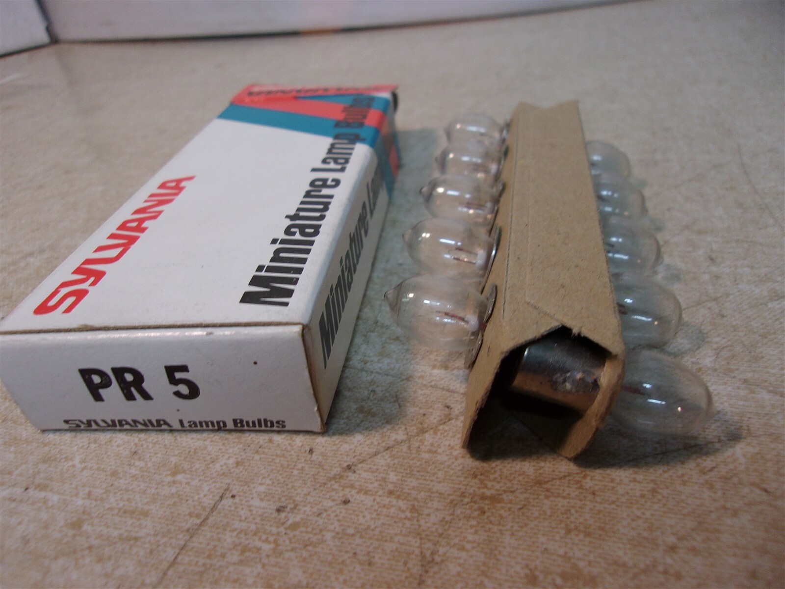 NEW Sylvania PR5 Box of 10 light Bulbs Lamps *FREE SHIPPING*