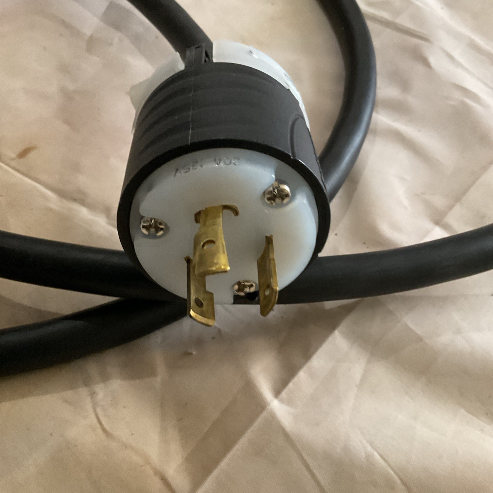 6ft Carol 3/C 12AWG ( 3.31 mm2) 90C (UL) equipment cord w/ Pass&Seymour 20A plug