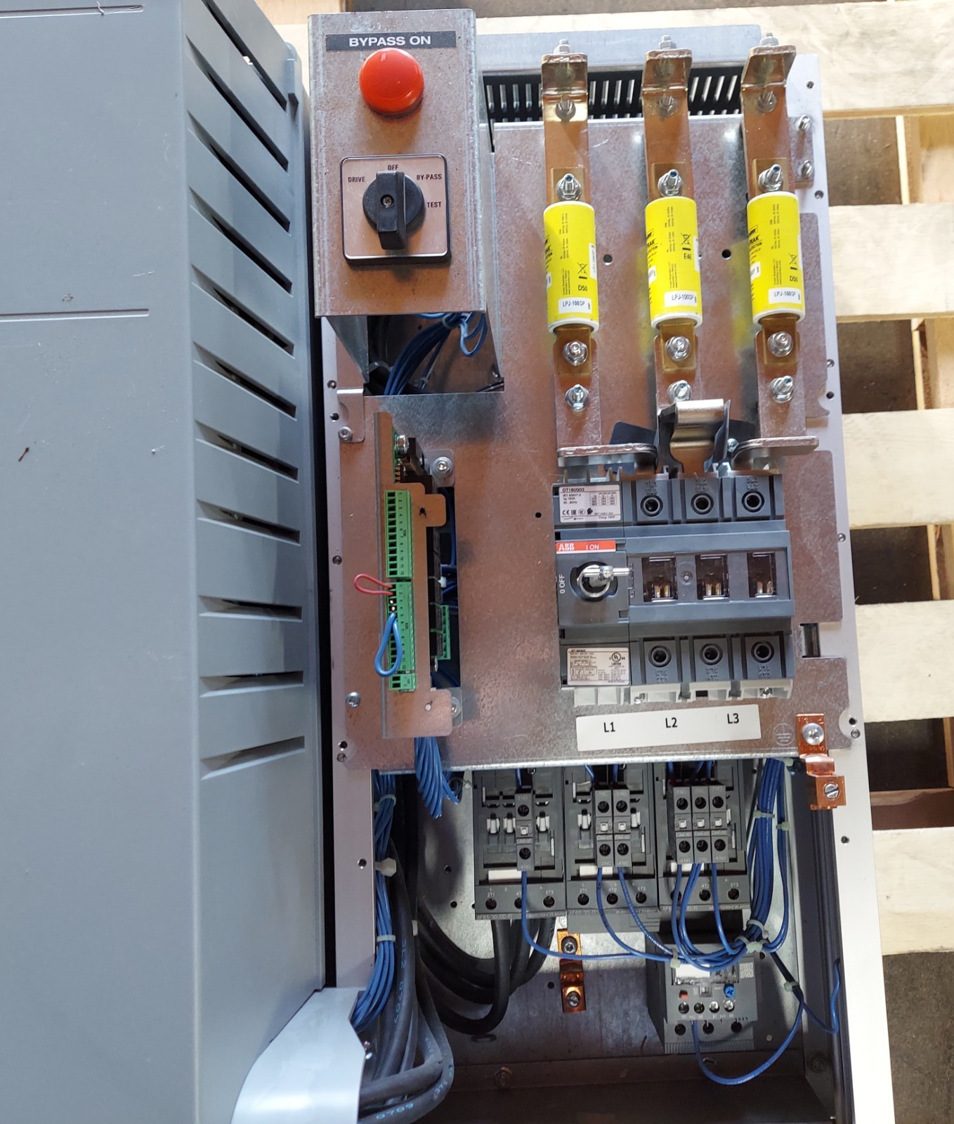 DANFOSS VLT 37KW 50 HP 50HP HVAC DRIVE 131F0594 13835H072