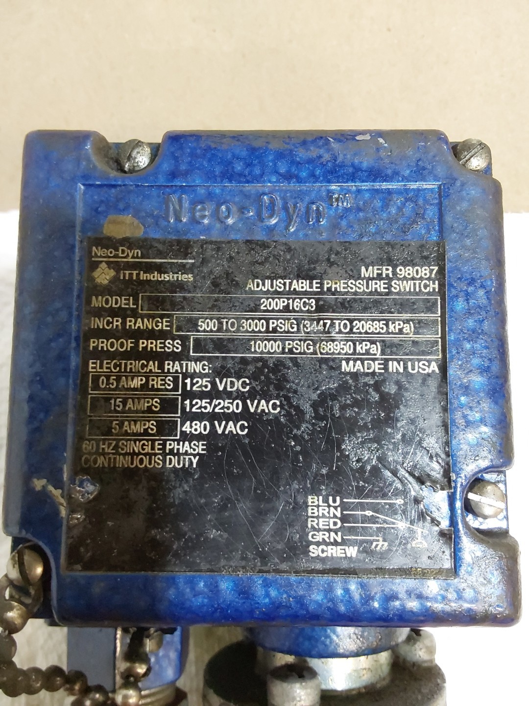 ITT NEO-DYN 200P16C3 ADJUSTABLE PRESSURE SWITCH 500-3000PSIG 98087