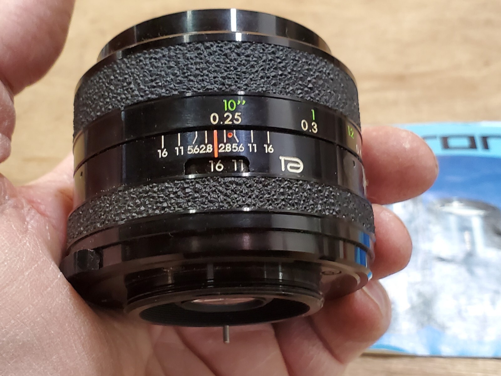 Tamron F System 28mm F/2.8 Automatic Wide Angle Lens, M42 Mount, 52mm, Caps
