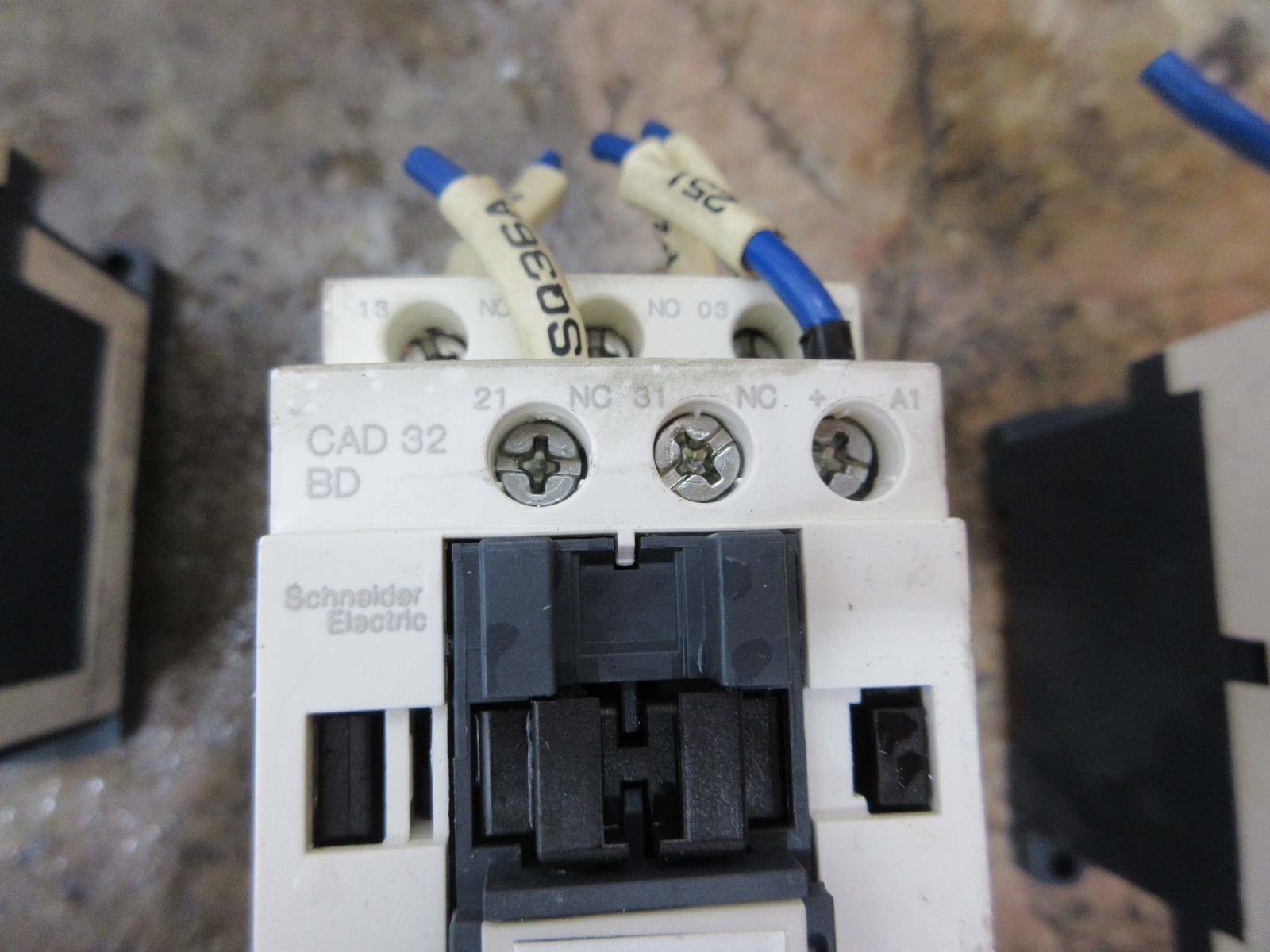 MORI SEIKI CL-153 CNC CAD 32 BD SCHNEIDER ELECTRIC CONTACTOR C32BD LAD4TBDL LOT