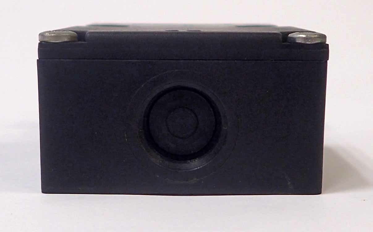 SCHMERSAL AZ 16-02ZVRK-M16-2254 SAFETY SWITCH WITH SEPARATE ACTUATOR – TESTED
