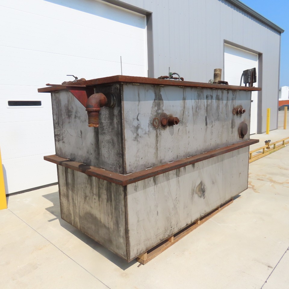 1000 Gallon Open Top Steel Waste Oil Recovery Storage Tank 96″ x 48″ x 96″H Tank
