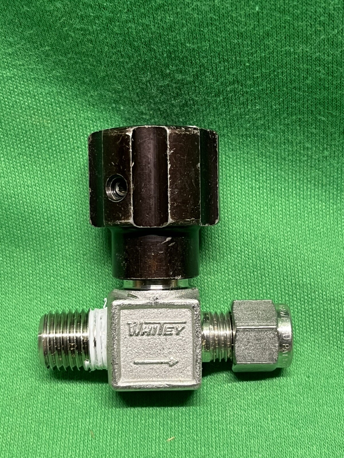 Whitey Integral Bonnet Non-Rotating Stem Valve 1/4 MNPT x 1/4” Tube SS-14DKM4-S4