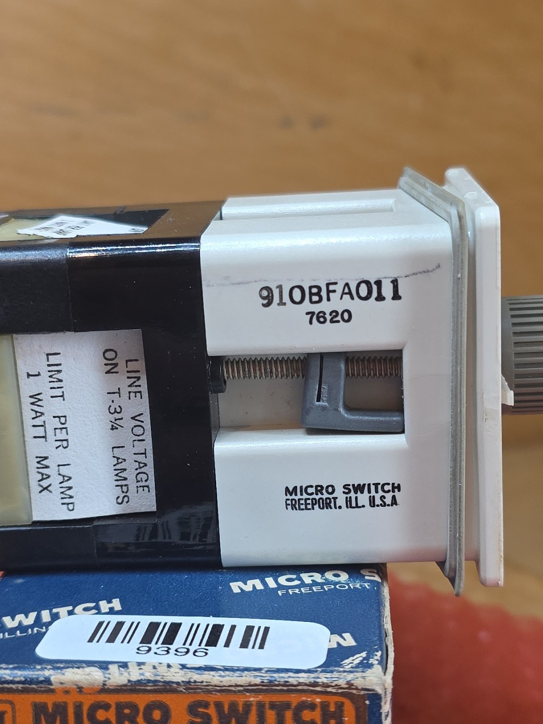 Micro Switch 910BFA011 Selector Switch 3 Position NEW