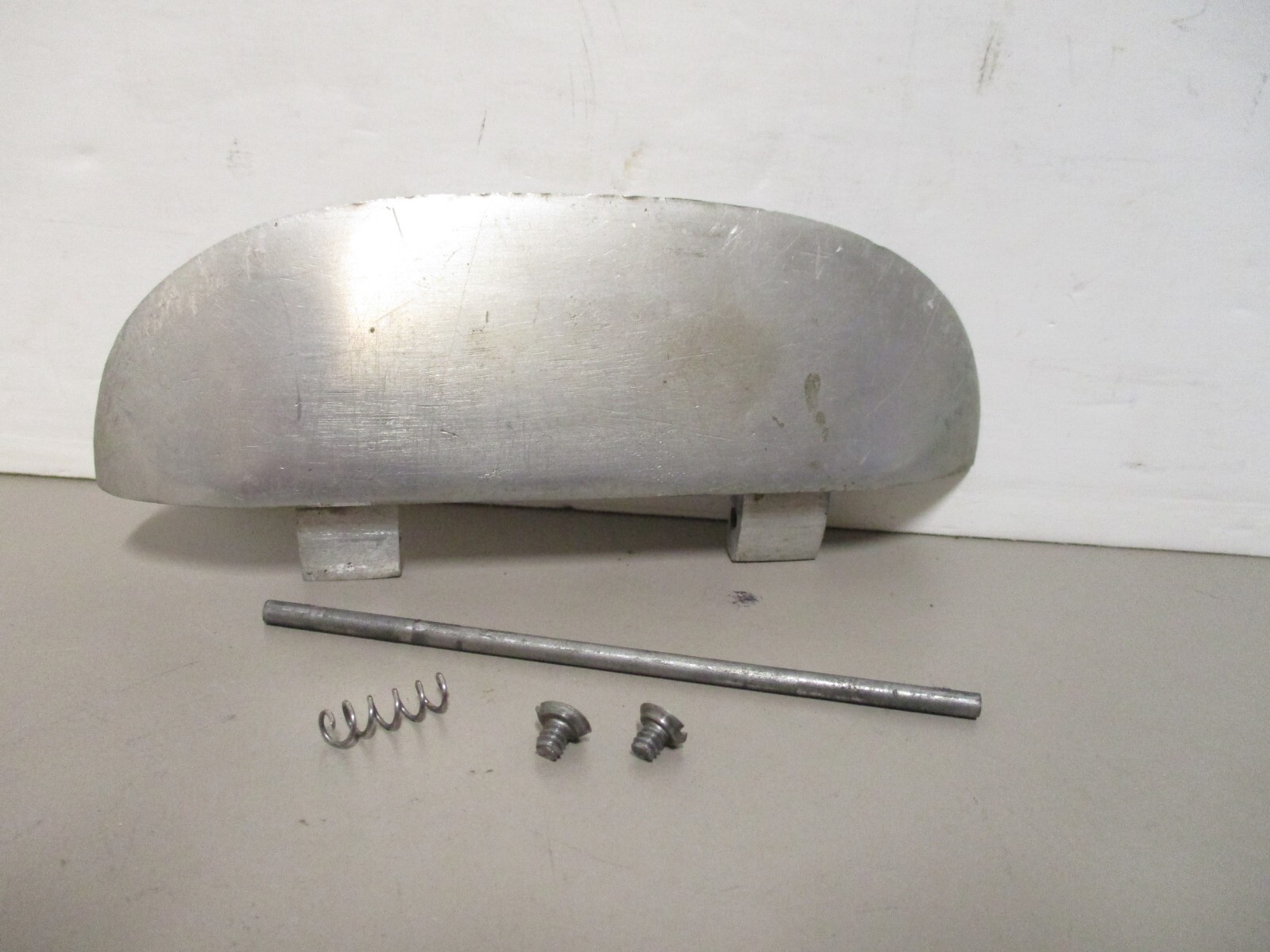 Front Base Feed Flip Foot R3578 for Vintage Wolf Model R Electric Fabric Cutter