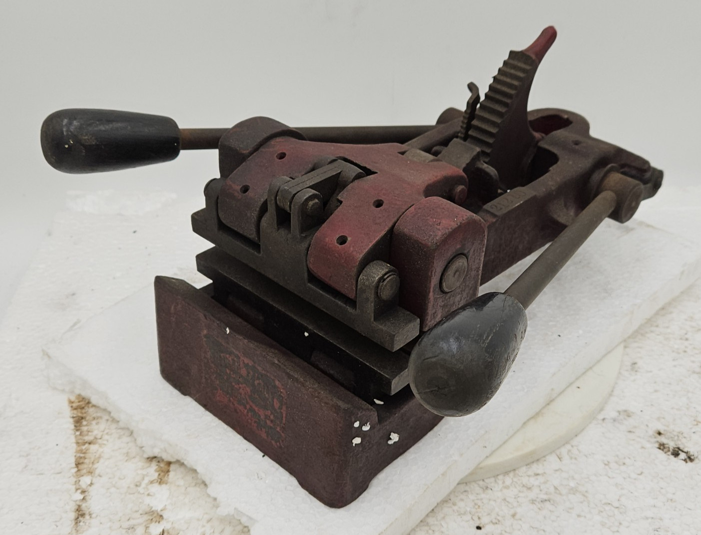 RARE Detroit Belt Lacer Press SER # 21210 Vintage flat belt Lacing. Machine NICE