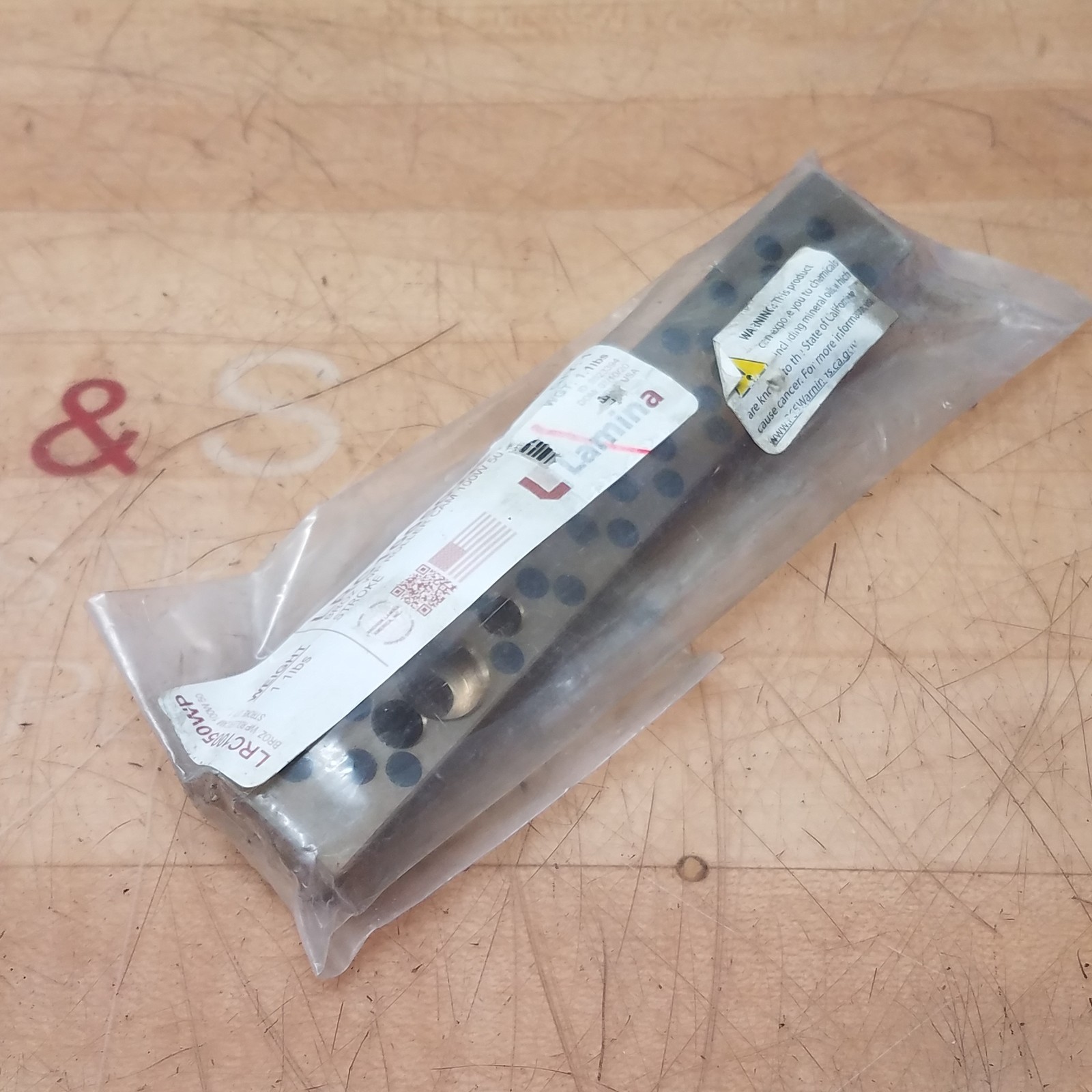 Lamina LRC10050WP Wear Plate Roller Cam, 100W, 50 Stroke, For 100 mm Series