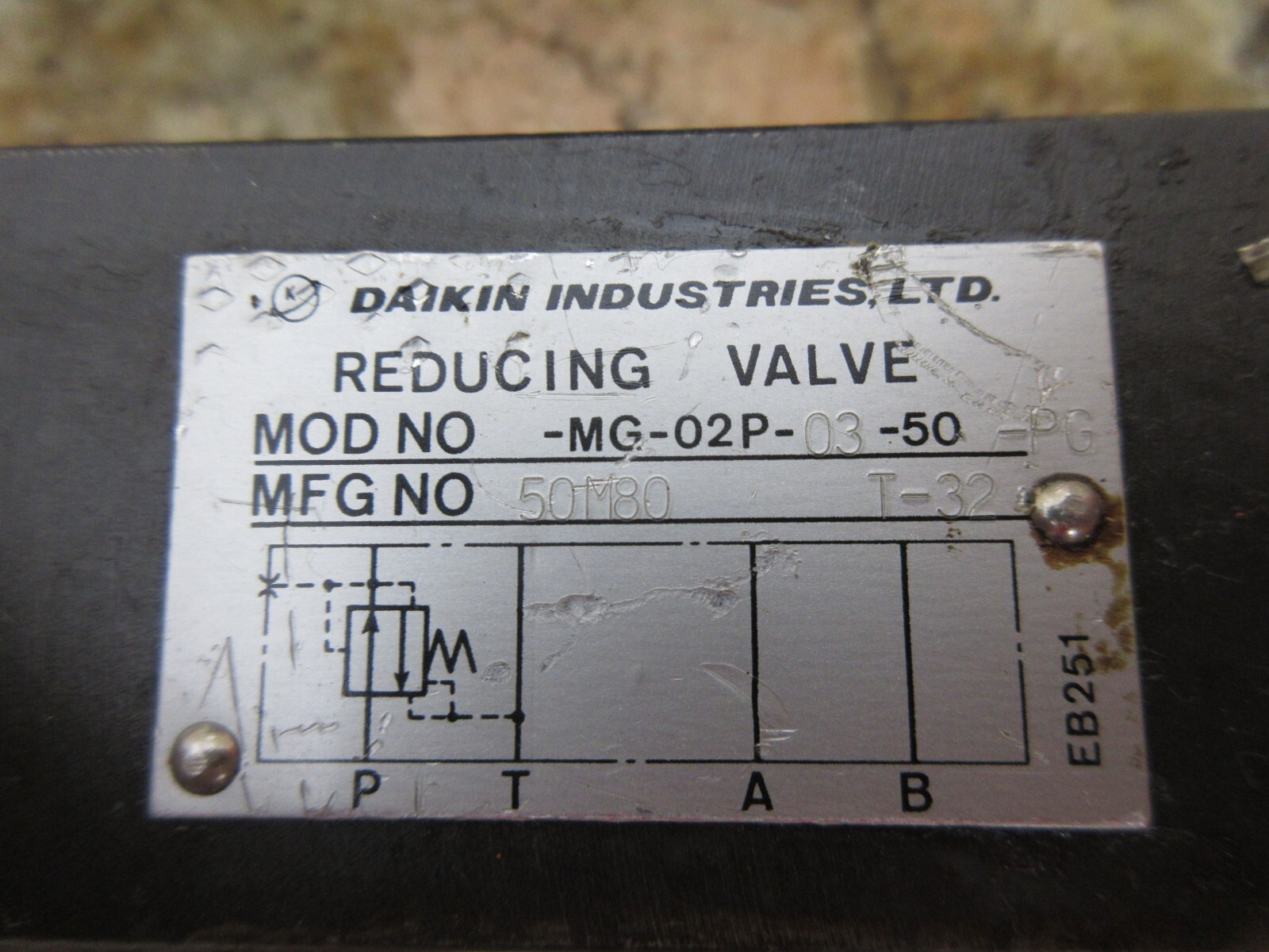 DAIKIN INDUSTRIES REDUCING VALVE MG-02P-03-50-PG 50M80 EACH 1