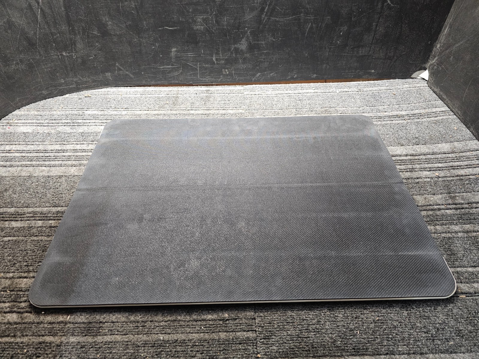 Luxx One Stone Mat 25.1 x 17.9″ x 0.5″, Flexible, Warp & Break-Resistant