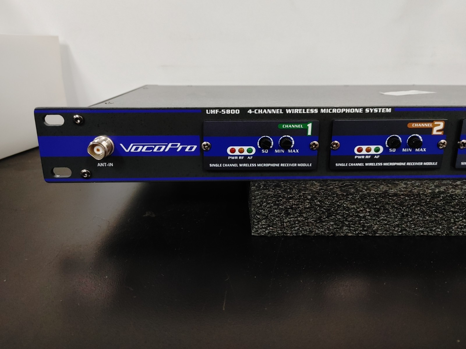 VOCOPRO UHF-5800 4 Channel Wireless Microphone System