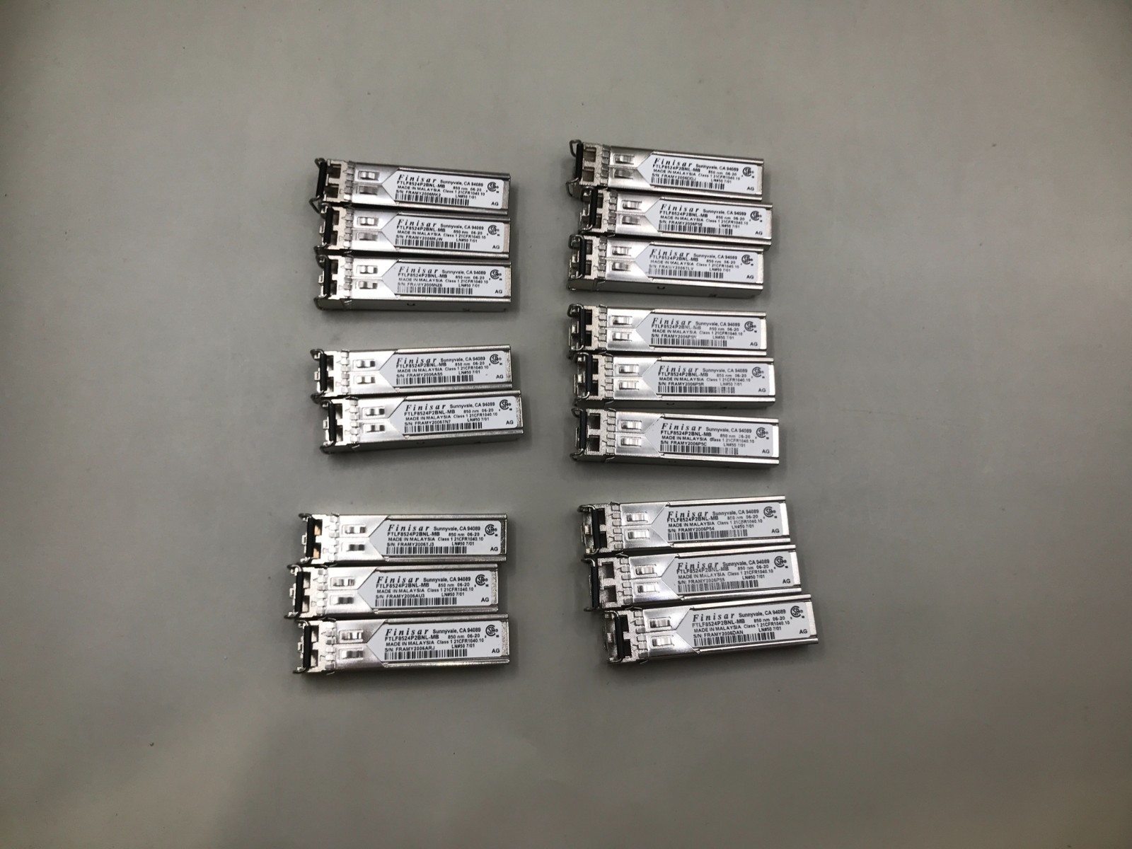 LOT OF 17 FINISAR FTLF8524P2BNL-MB CLASS 1 850NM 4GB SFP TRANSCEIVER MODULE