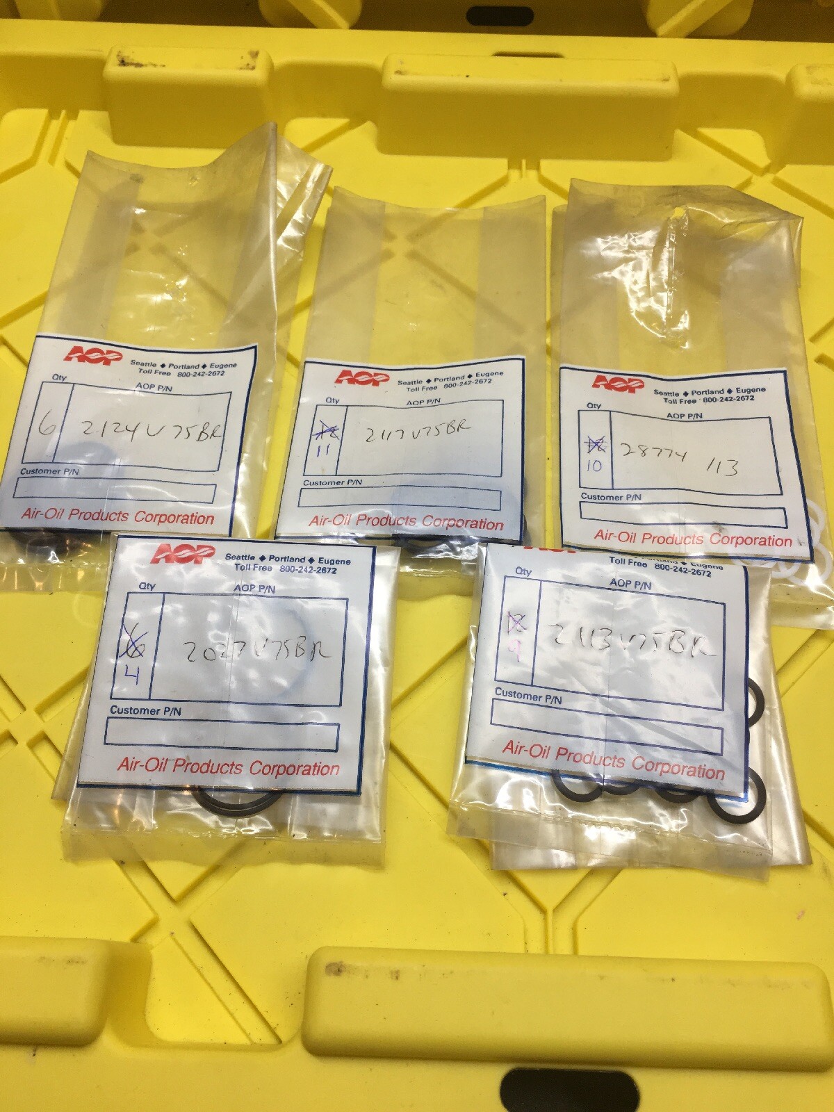 Air Oil Products AOP O-Ring Lot, 2027V75BR, 2113V75BR, 28774113, 2117V75BR.. New