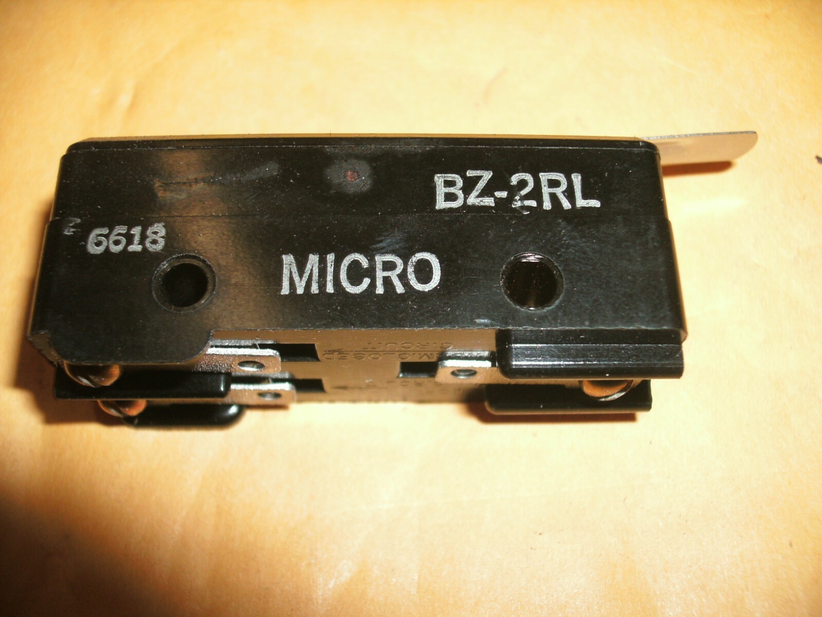 LOT OF 9 – HONEYWELL MICRO SWITCH BZ-2RL BZ2RL